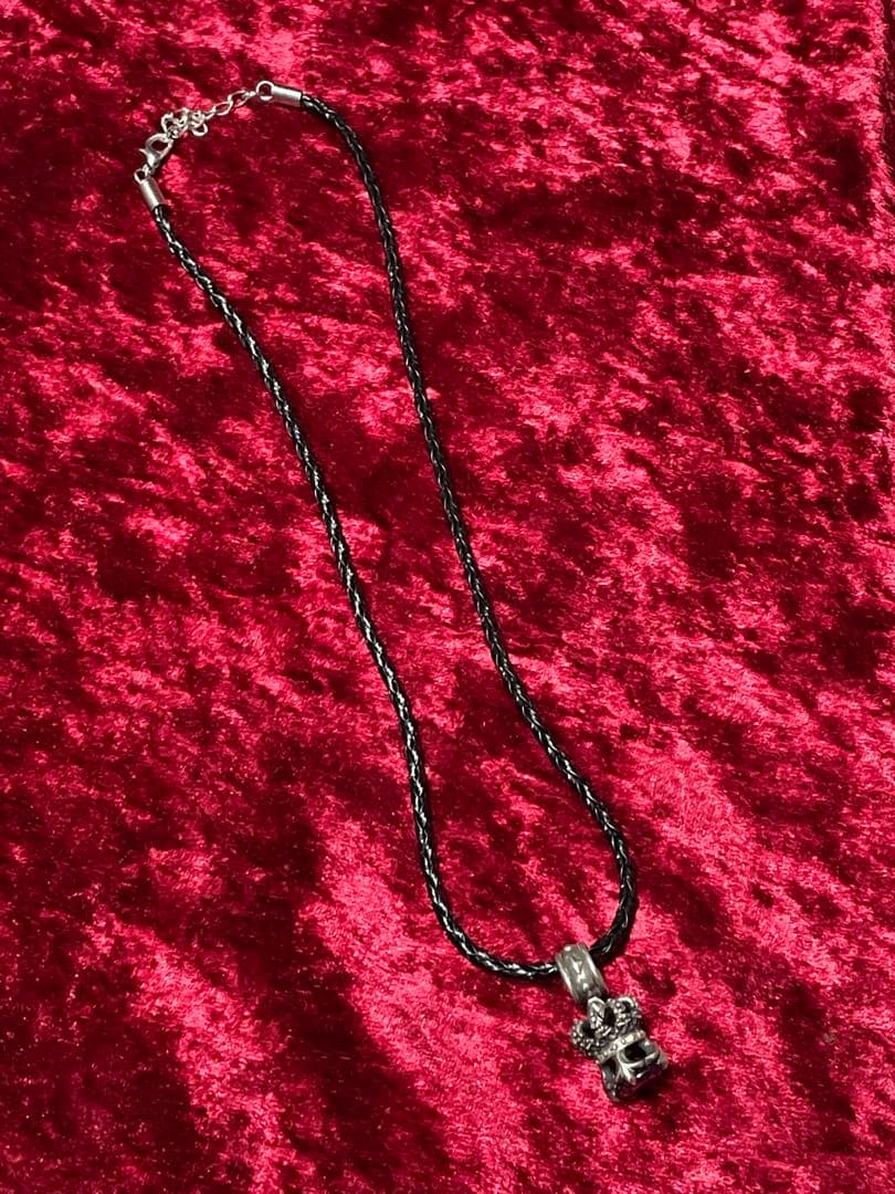 ジャスティンデイビス　ペンダントトップ　クラウン　パープル