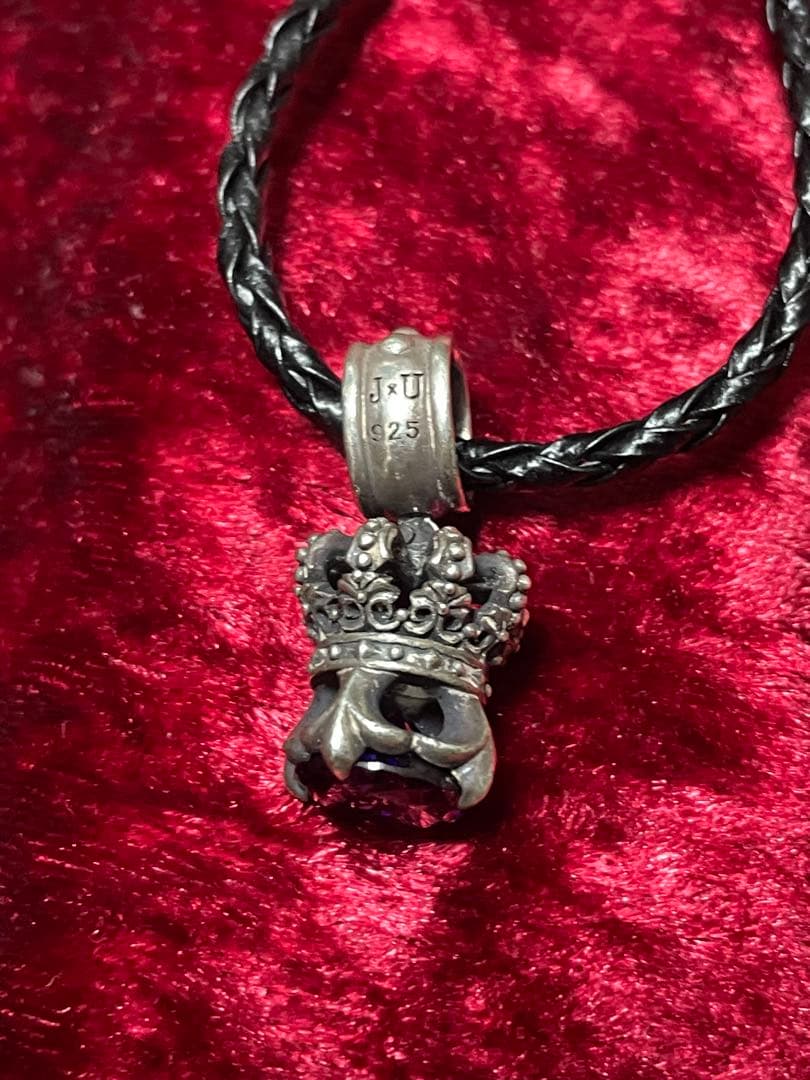 ジャスティンデイビス　ペンダントトップ　クラウン　パープル