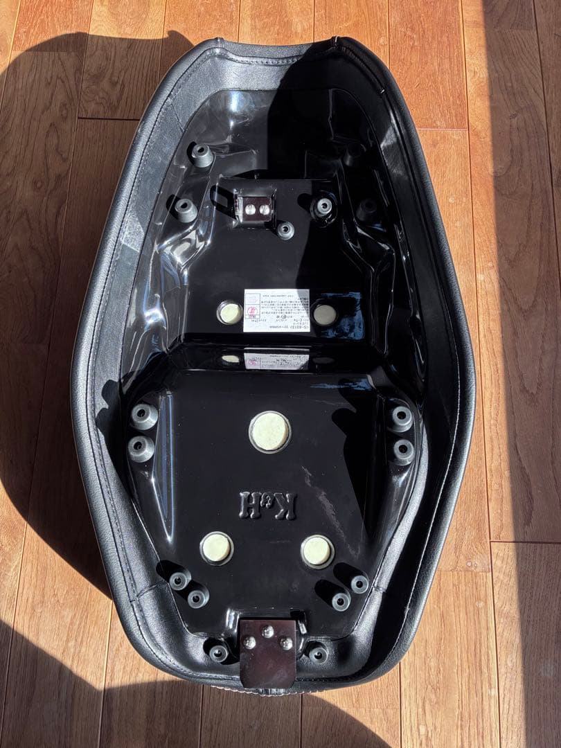 2022〜　XSR900 シングルシートタックロールタイプ K＆H