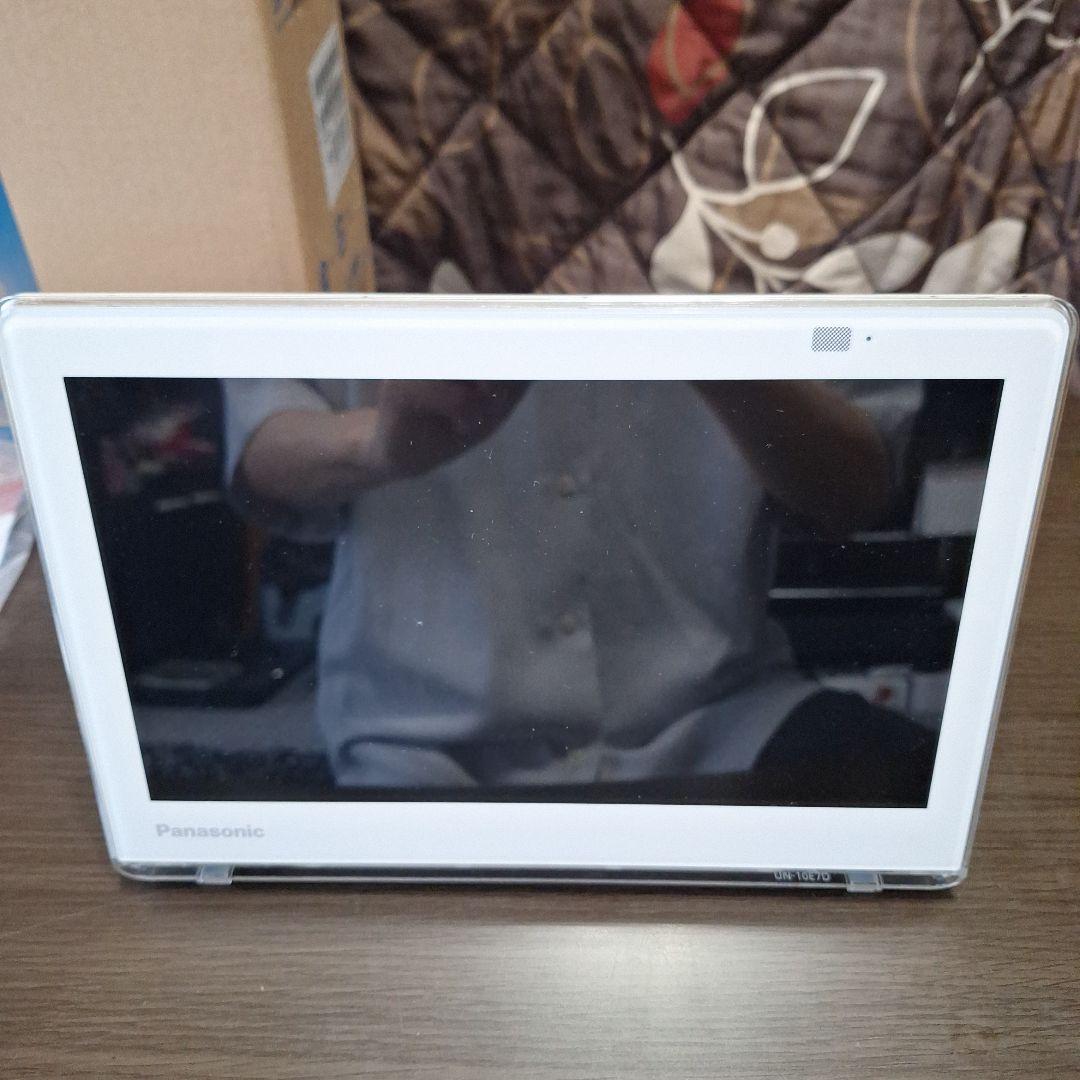 Panasonic プライベートビエラ　ポータブルテレビ　UN-10E7-W