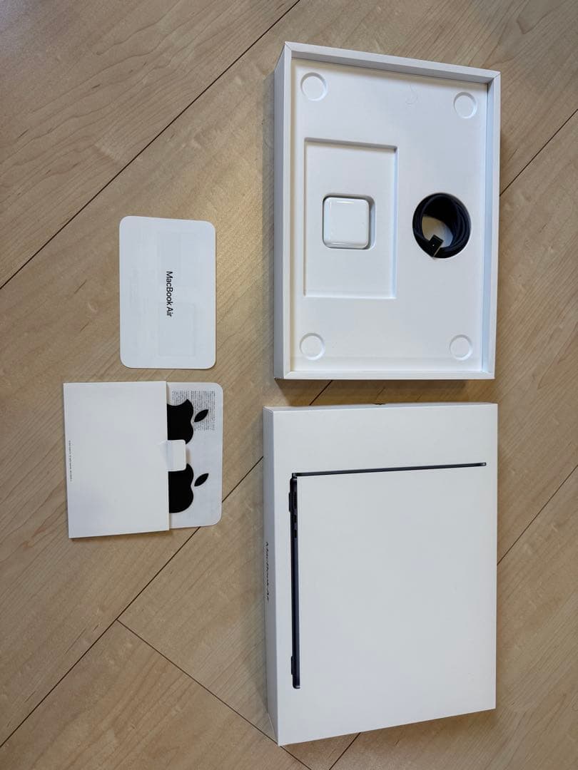 M2 MacBook Air 本体　メモリ8GB 512GB SSD 中古程度良