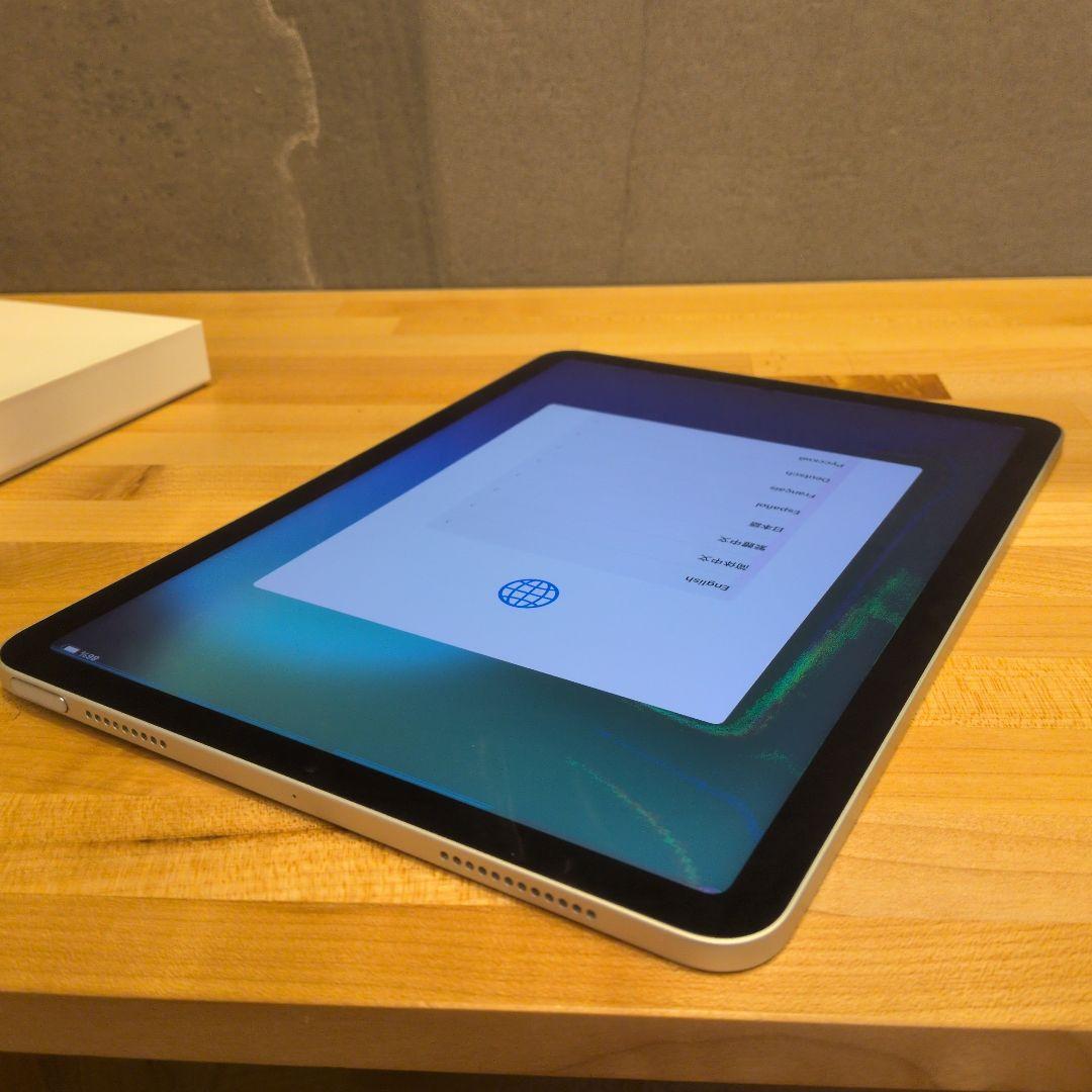 iPadair4本体 ジャンク+ Smart Keyboard　傷あり