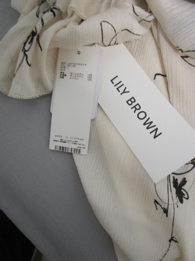 LILY BROWN ショルダーオープンワンピース　サイズ1