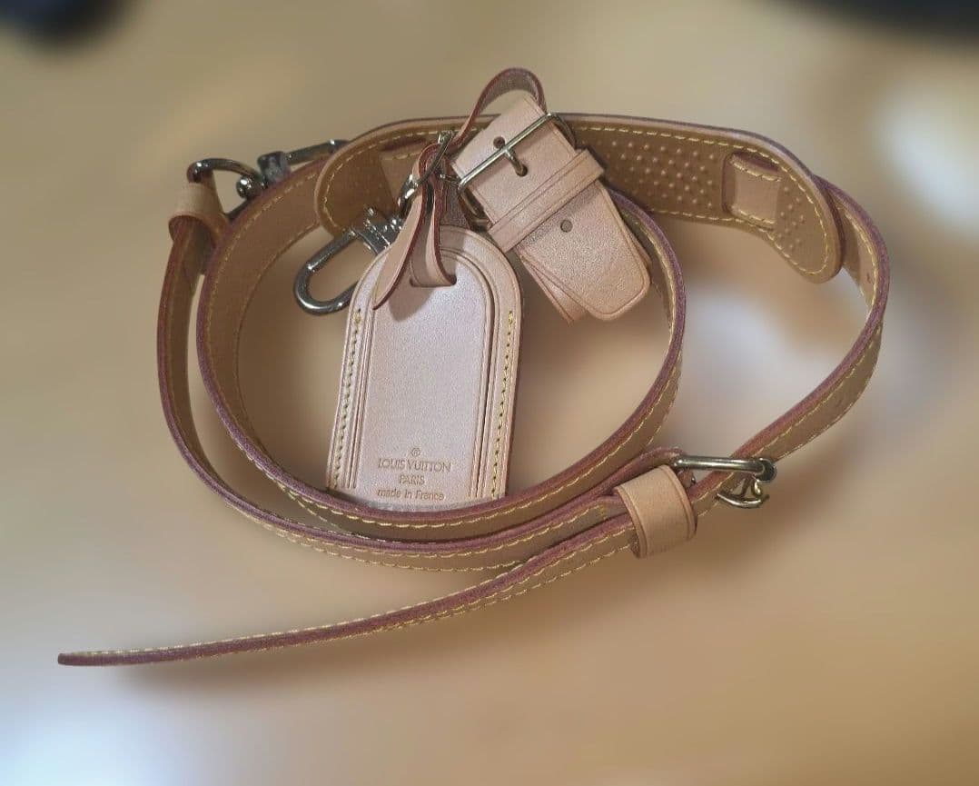 ルイヴィトン　バンドリエールレザーショルダーストラップ、ポワニエ、ネームタグ