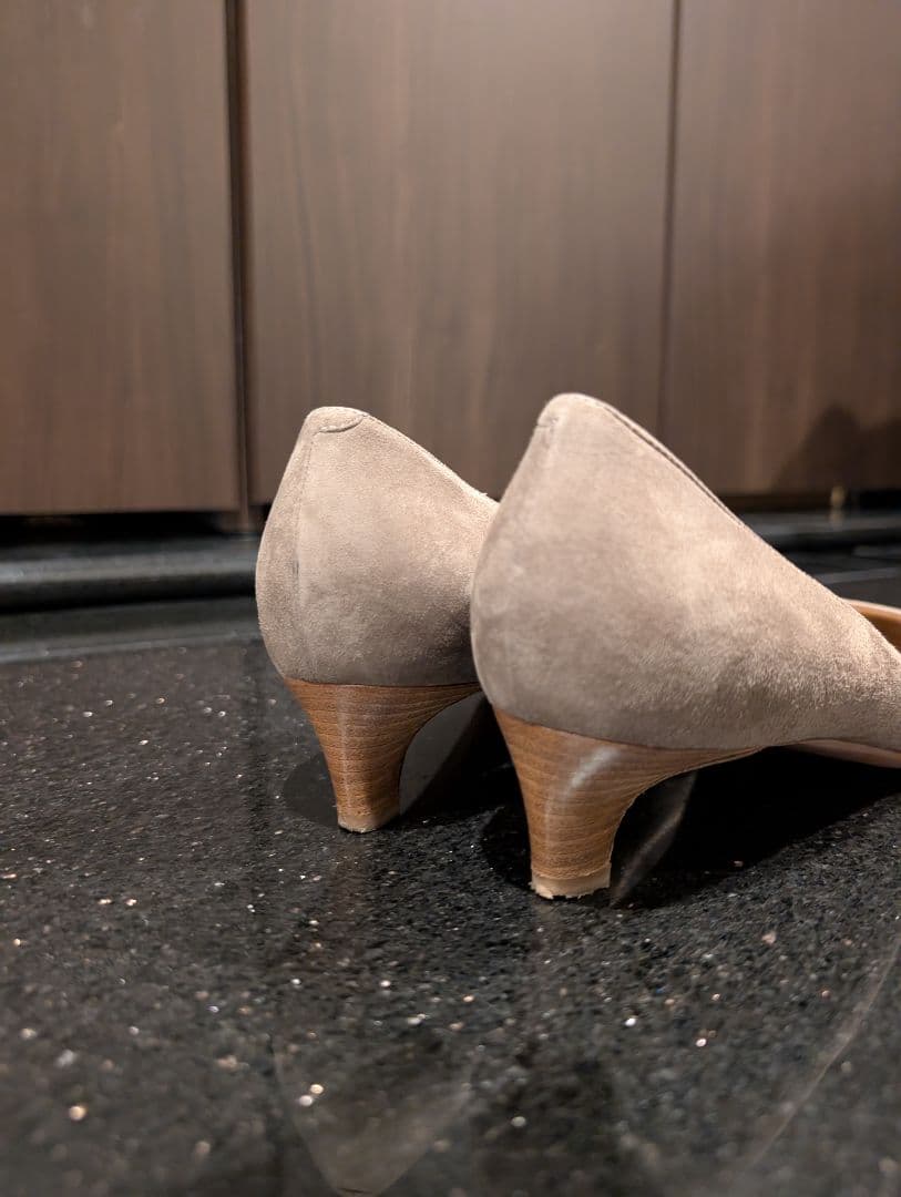 ペリーコ　アネッリ　パンプス　スエード　グレージュ　39