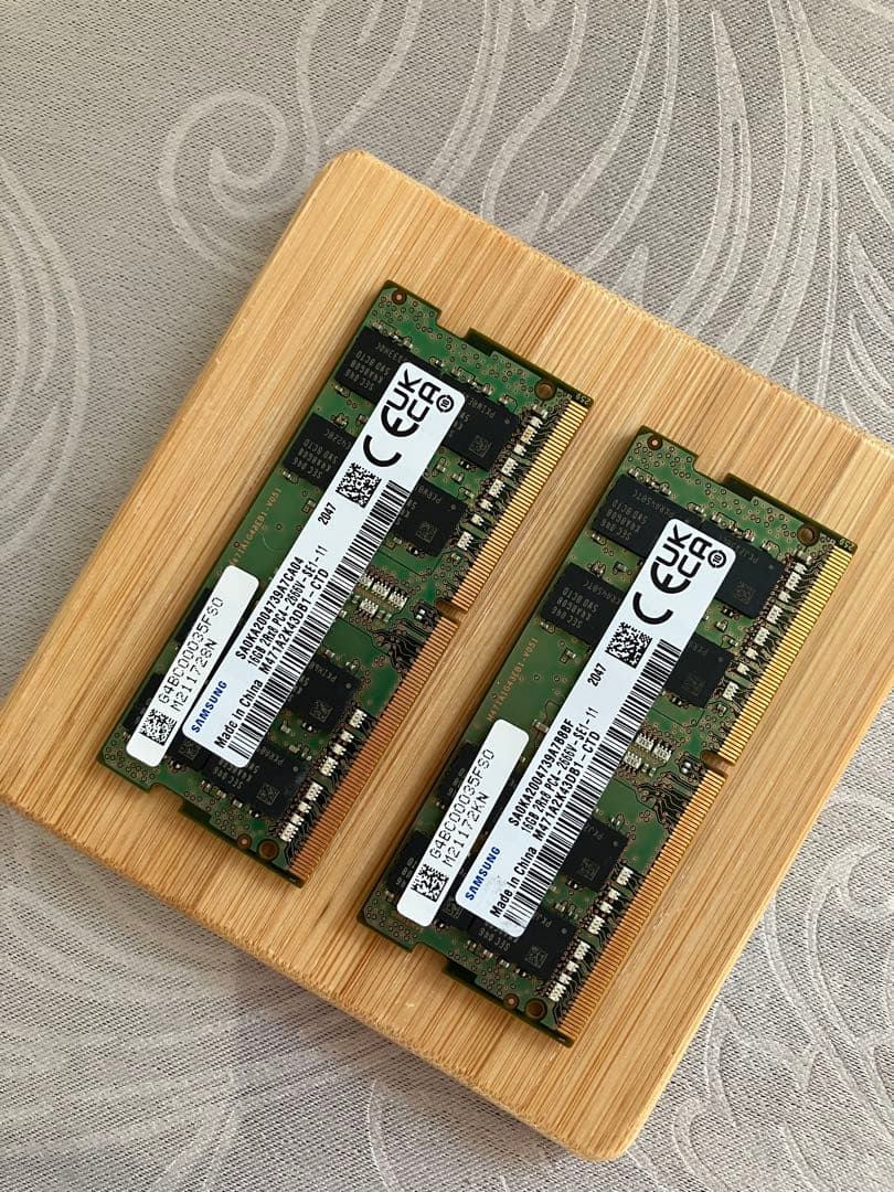 Samsung製DDR4 16GBメモリ2枚　計32GB、PC4-2666V規格