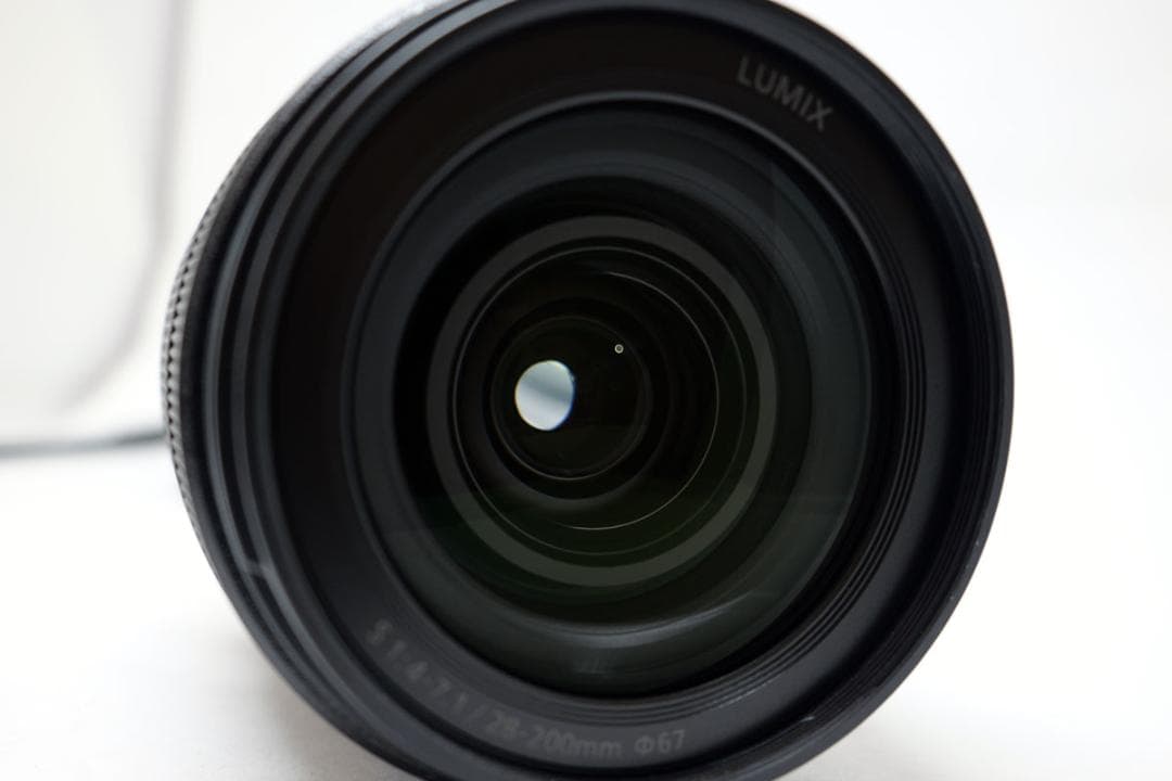 美品　LUMIX S 28-200 mm F4-7.1 MACRO Lマウント