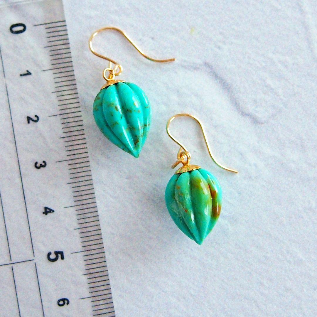 訳あり特価✨大粒ターコイズ　カービング　ピアス　イヤリング　チャーム　14kgf