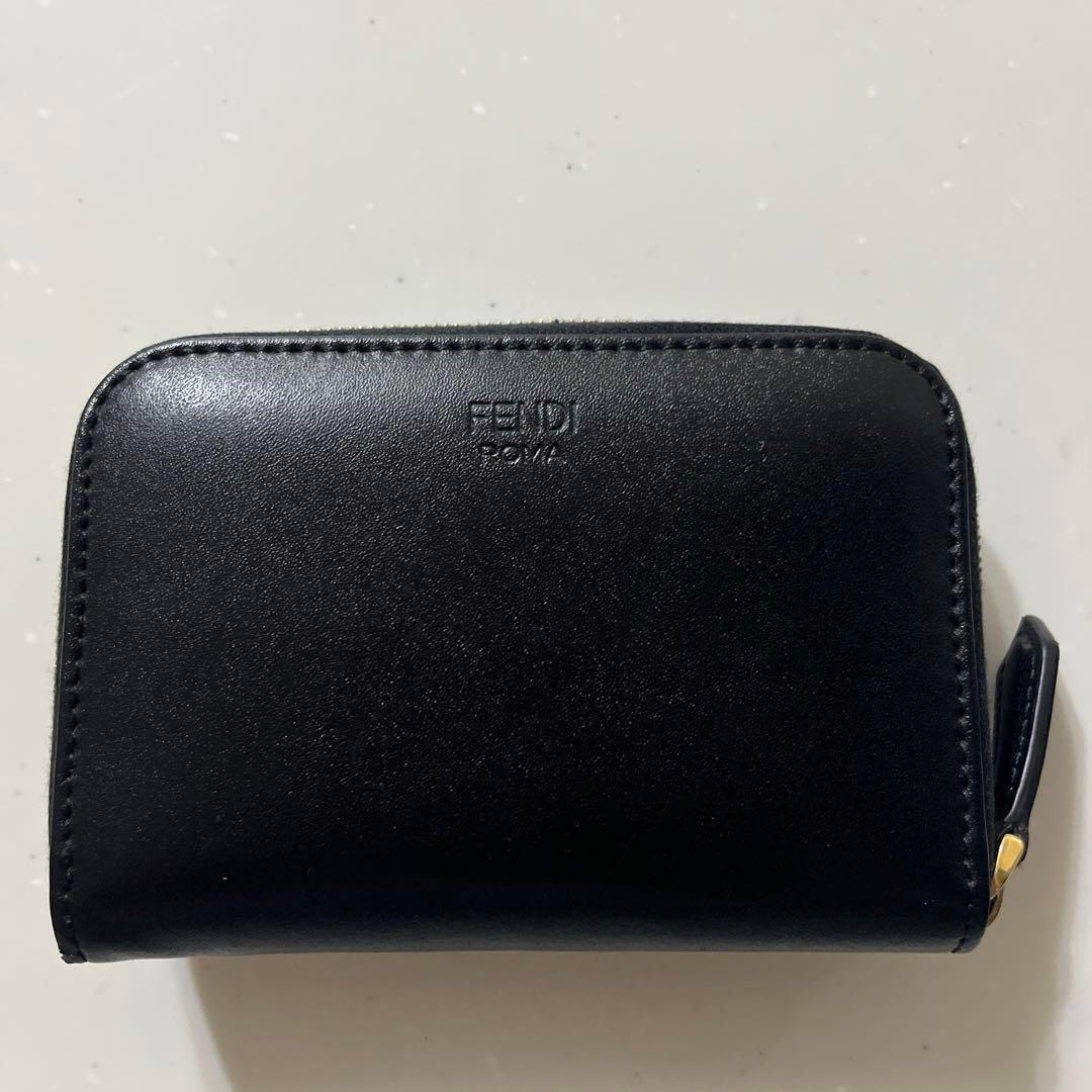 極美品フェンディ　モンスター　ケース