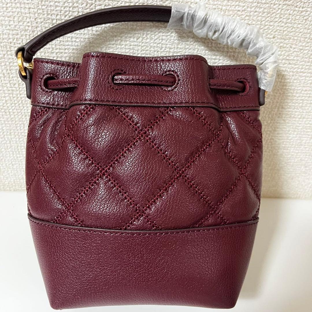 【新品】トリーバーチWILLA MATTE MINI BUCKET バーガンディ