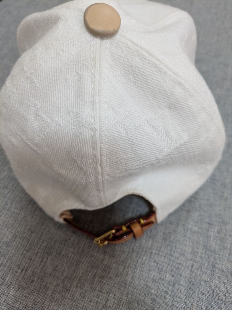 Louis Vuitton ホワイトデニム　ビーマイキャップ