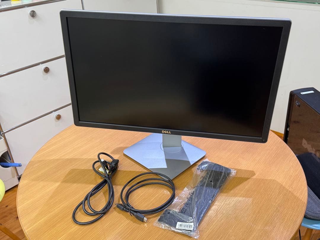 DELL 27インチ　4Kディスプレイ 本体 P2715Q