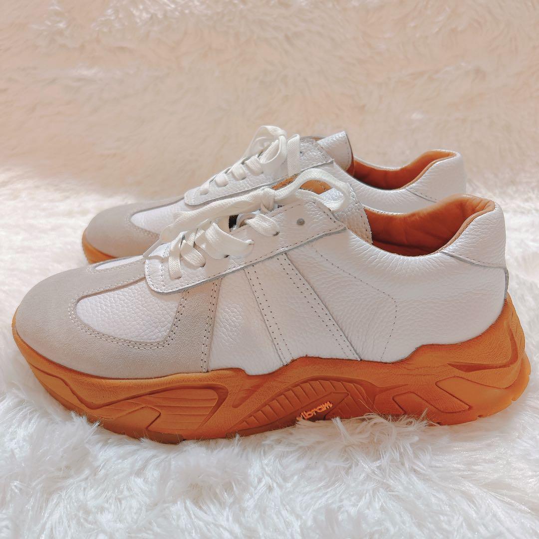 tomo&co ビブラムソール ホワイト スニーカー25㎝