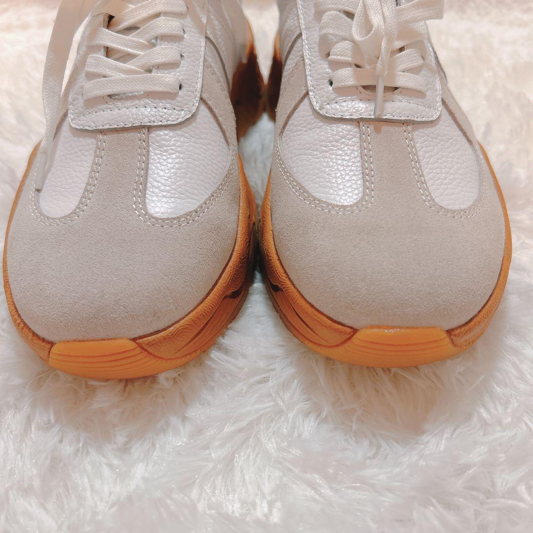 tomo&co ビブラムソール ホワイト スニーカー25㎝