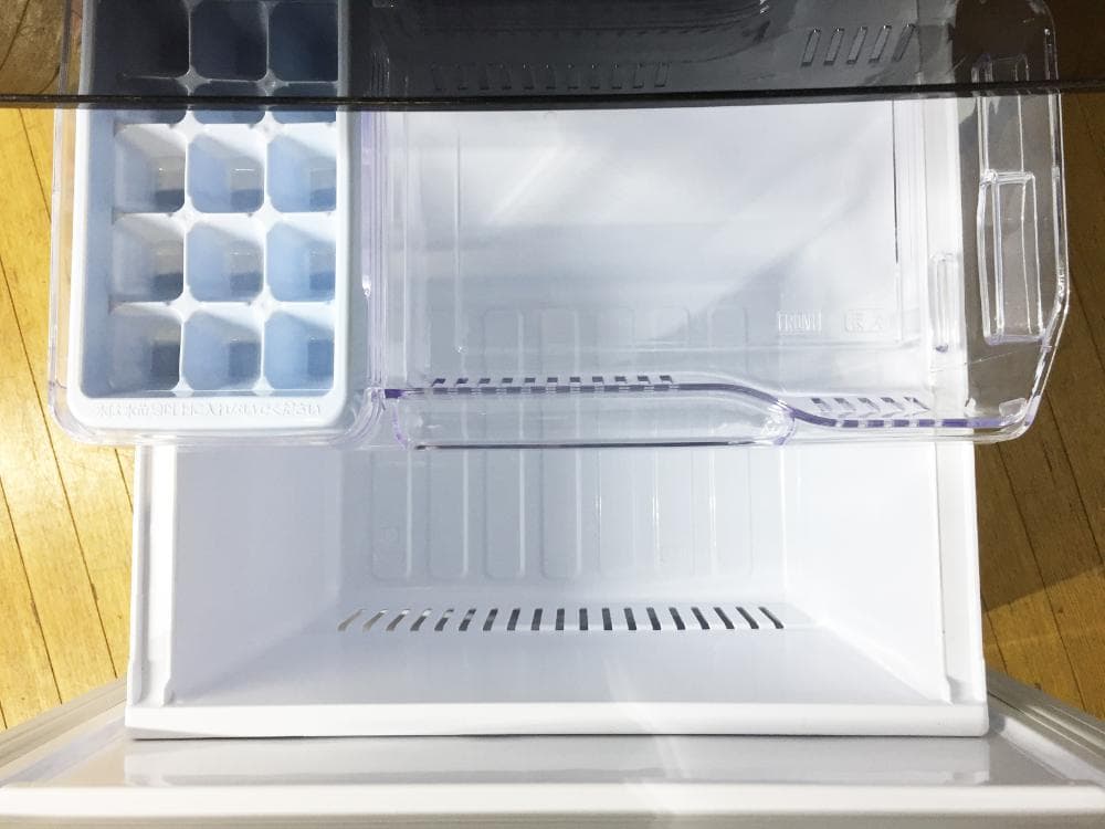 30日迄！送料無料★三菱 146L 冷蔵庫【MR-P15W-B】EIR1