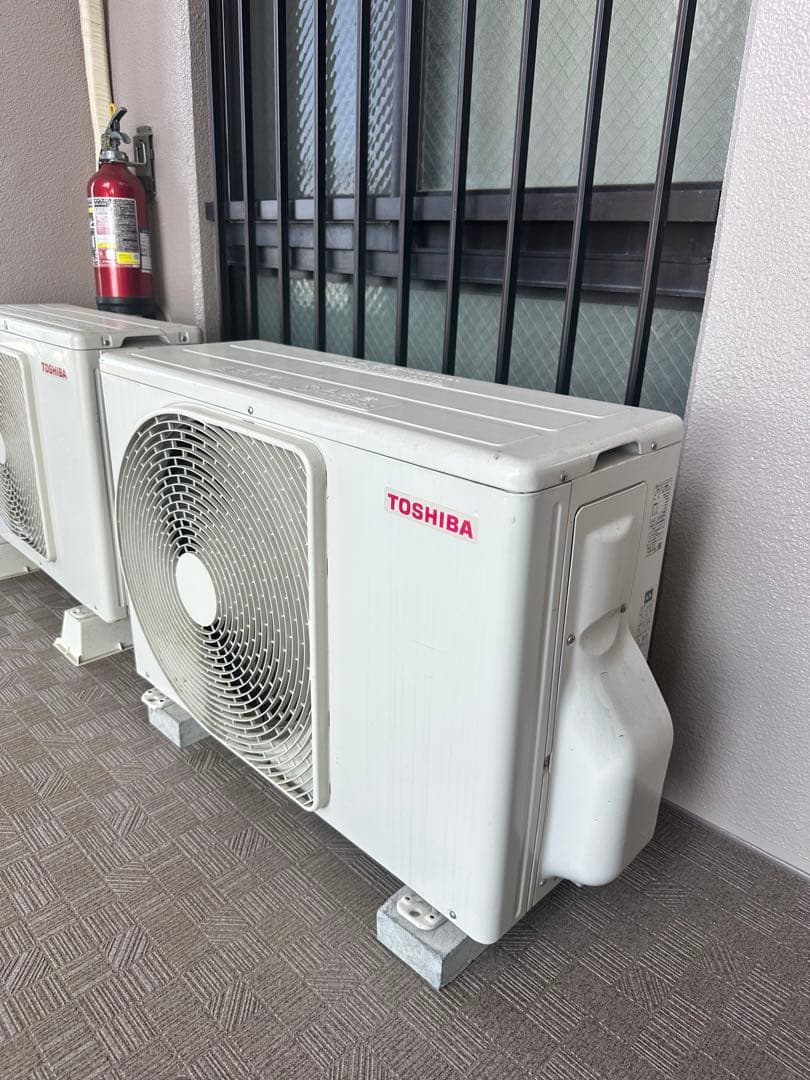 東芝エアコン　８畳　本体&室外機　セット品