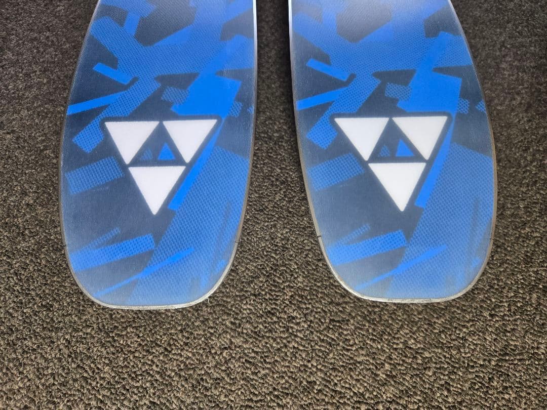 新品同様FISCHER NIGHTSTICK 97 170cm金具付24-25型