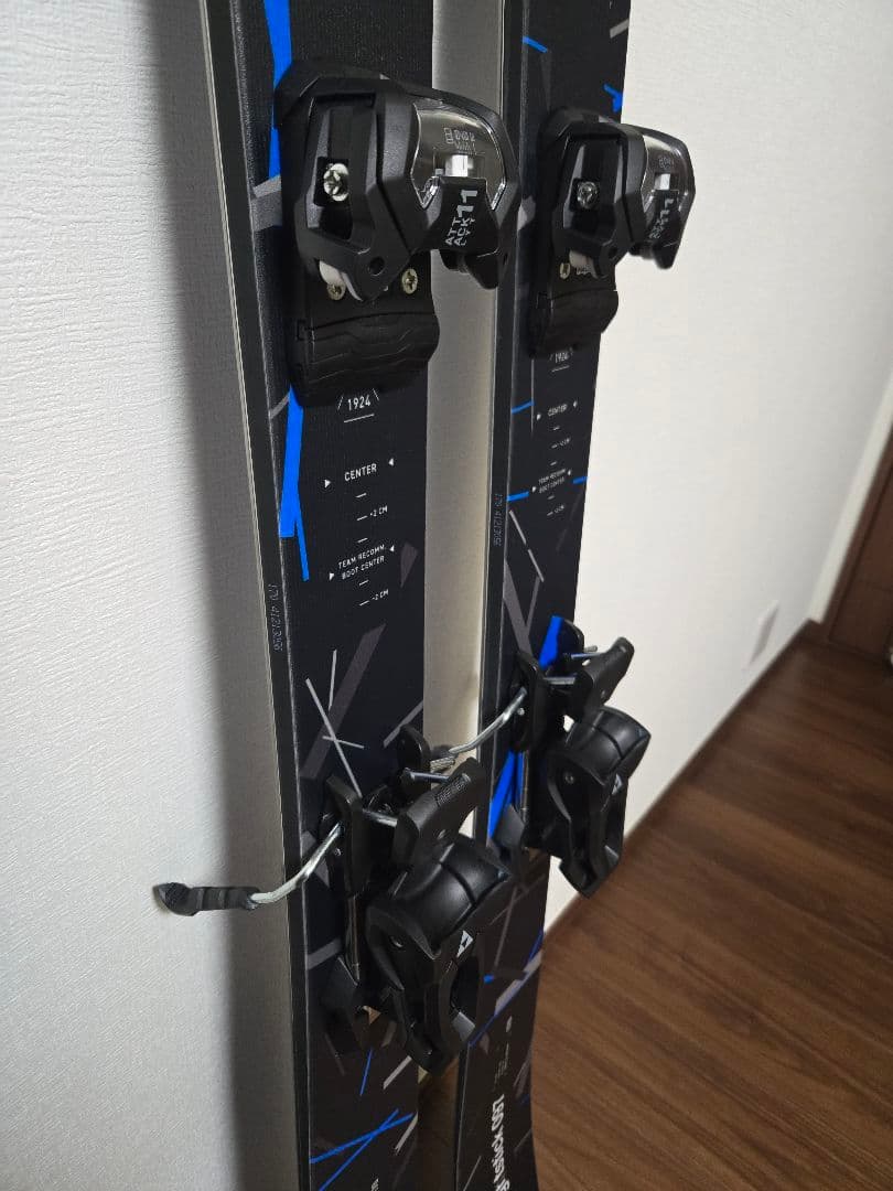 新品同様FISCHER NIGHTSTICK 97 170cm金具付24-25型