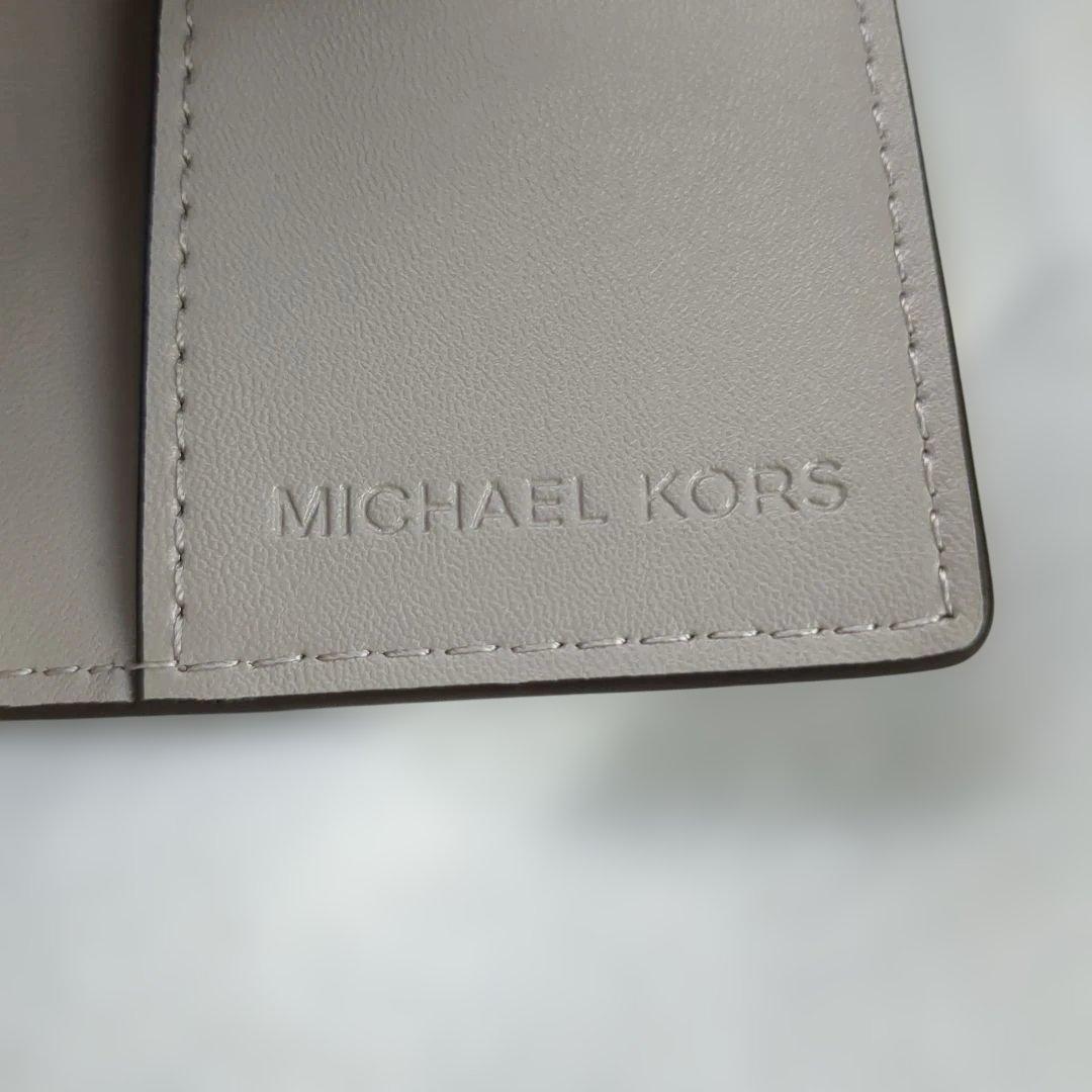 MICHAEL KORS グレー レザー キーケース