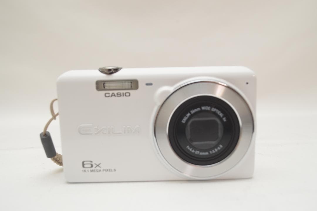 ✨希少美品✨ CASIO EXLIM EX-Z900 ホワイト
