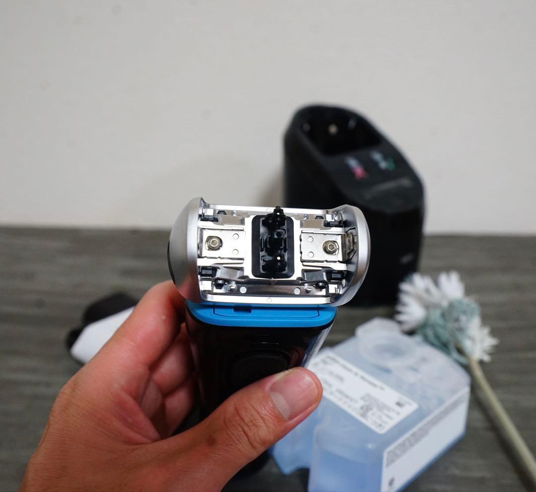 【ne】Braun S8 メンズ電気シェーバー ブラウンシリーズ8