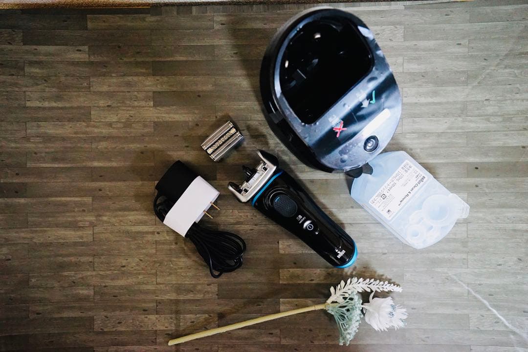 【ne】Braun S8 メンズ電気シェーバー ブラウンシリーズ8