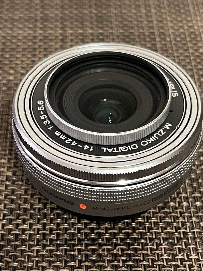 【M.ZUIKOズームレンズ】14-42mm F3.5-5.6