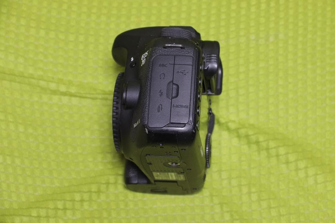 Canon EOS 7D Mark II ボディ