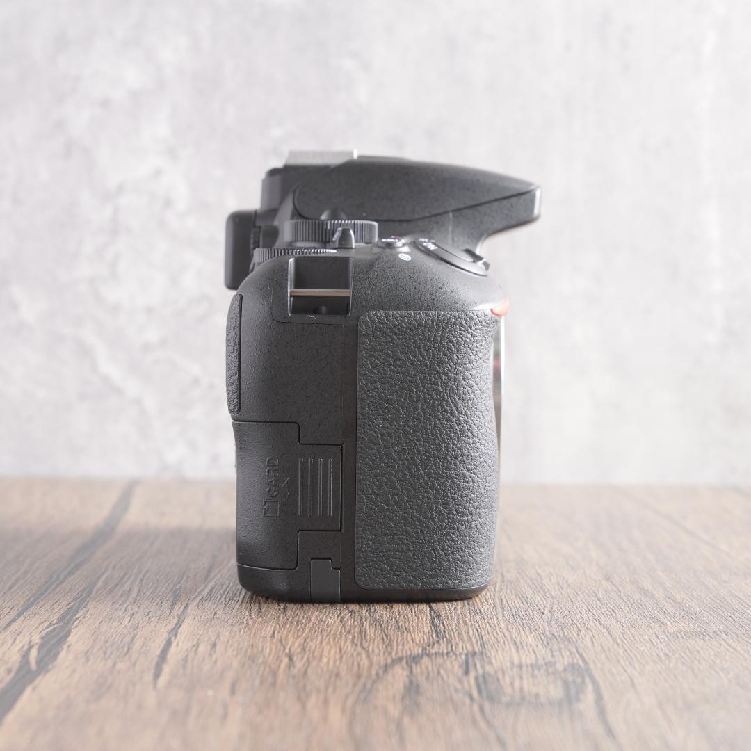 ショット数1871回で超美品✨Bluetooth✨Nikon D3500　775