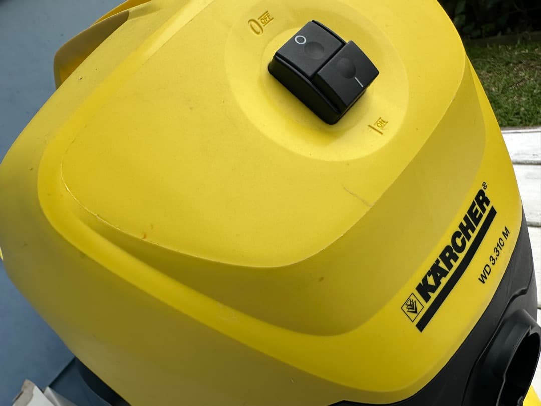 値下げ！KARCHER WD3.310Mケルヒャー乾湿両用掃除機フィルター4枚付