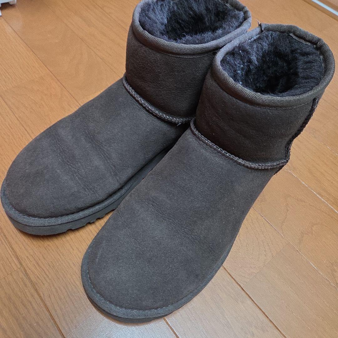 UGG クラシックミニムートンブーツ
