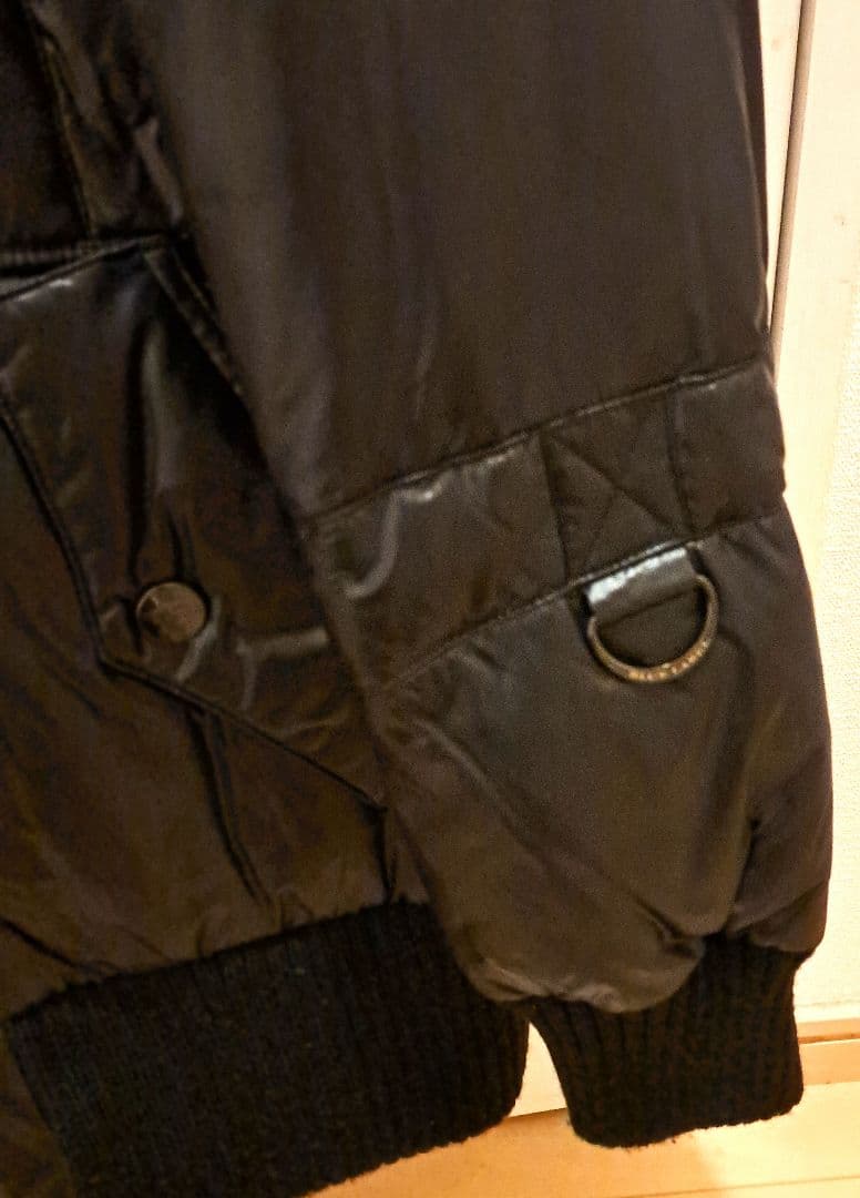 ブラックダウンジャケット フード付きバーバリーブルーレーベル