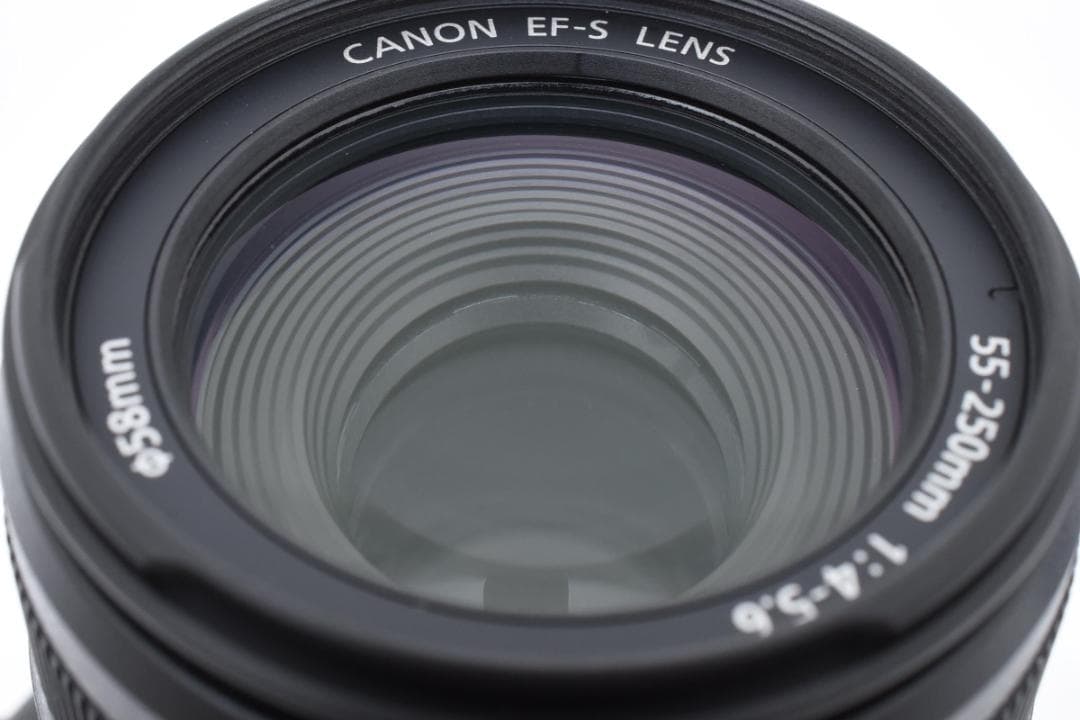 ★極美品 CANONキャノンズームレンズ EFS 55-250 4-5.6 IS