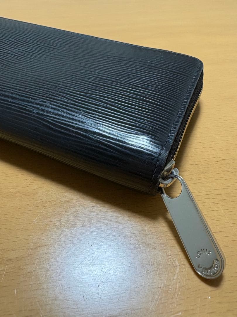 Louis Vuitton エピ　ジッピー・ウォレット　黒