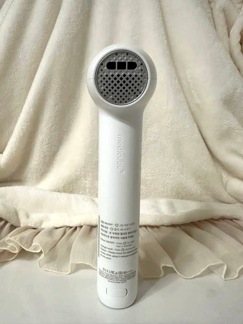 medicube AGE-Rウルトラチューン40.68 / 美顔器