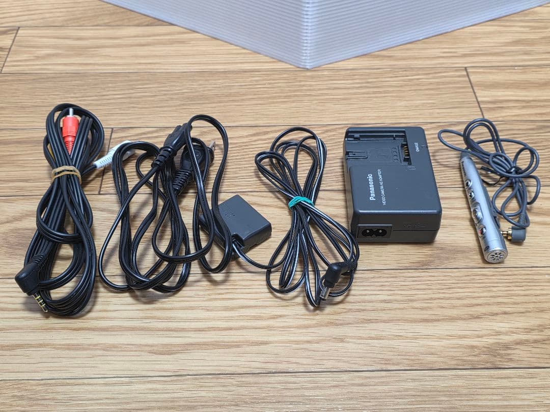 Panasonic NV-GS27 ビデオカメラ 本体と付属品（値下げ）