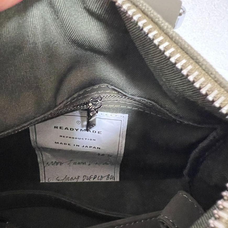 美品 READYMADE オリーブ ショルダーバッグ