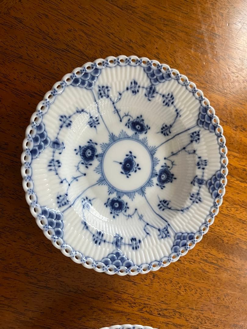 美品ロイヤルコペンハーゲンブルーフルーテッドフルレースディーププレート15cm