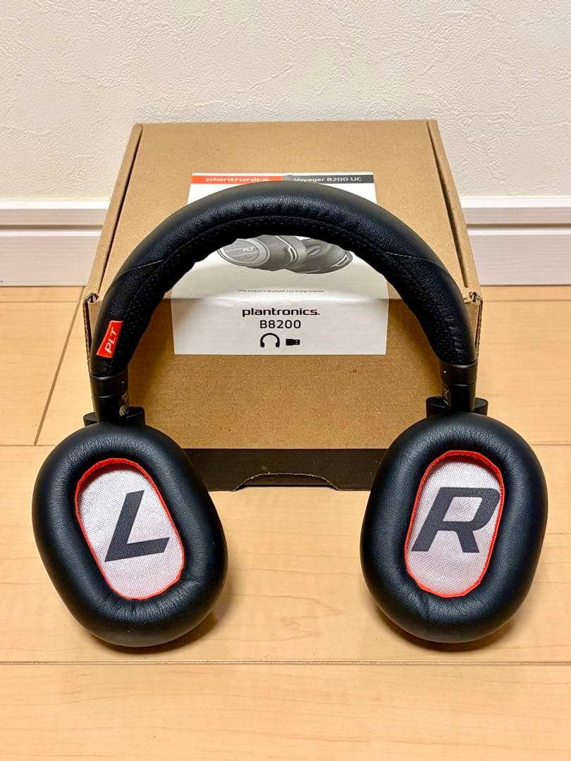 【激レア美品】Voyager 8200 UC テレワーク高級ヘッドセット 箱完備