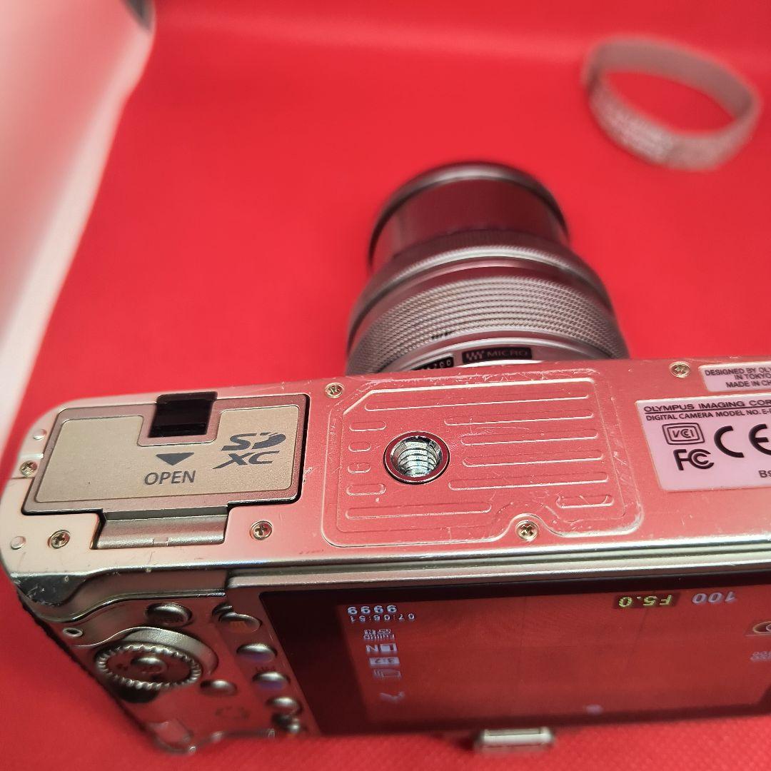 OLYMPUS ミラーレス一眼カメラ E-P3 標準ズームレンズ付