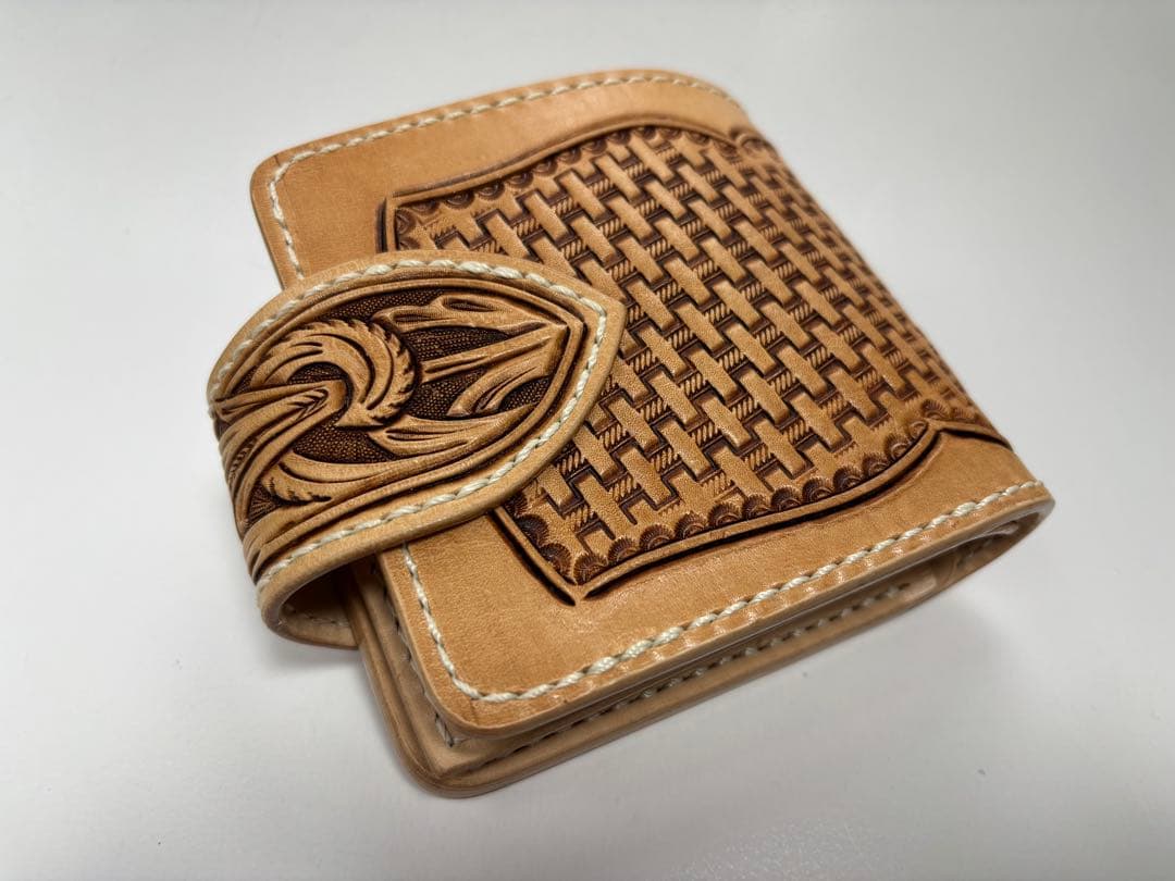 ここまゆ 【年末セール】ヌメ革　二つ折り財布　カード収納11枚　札仕切