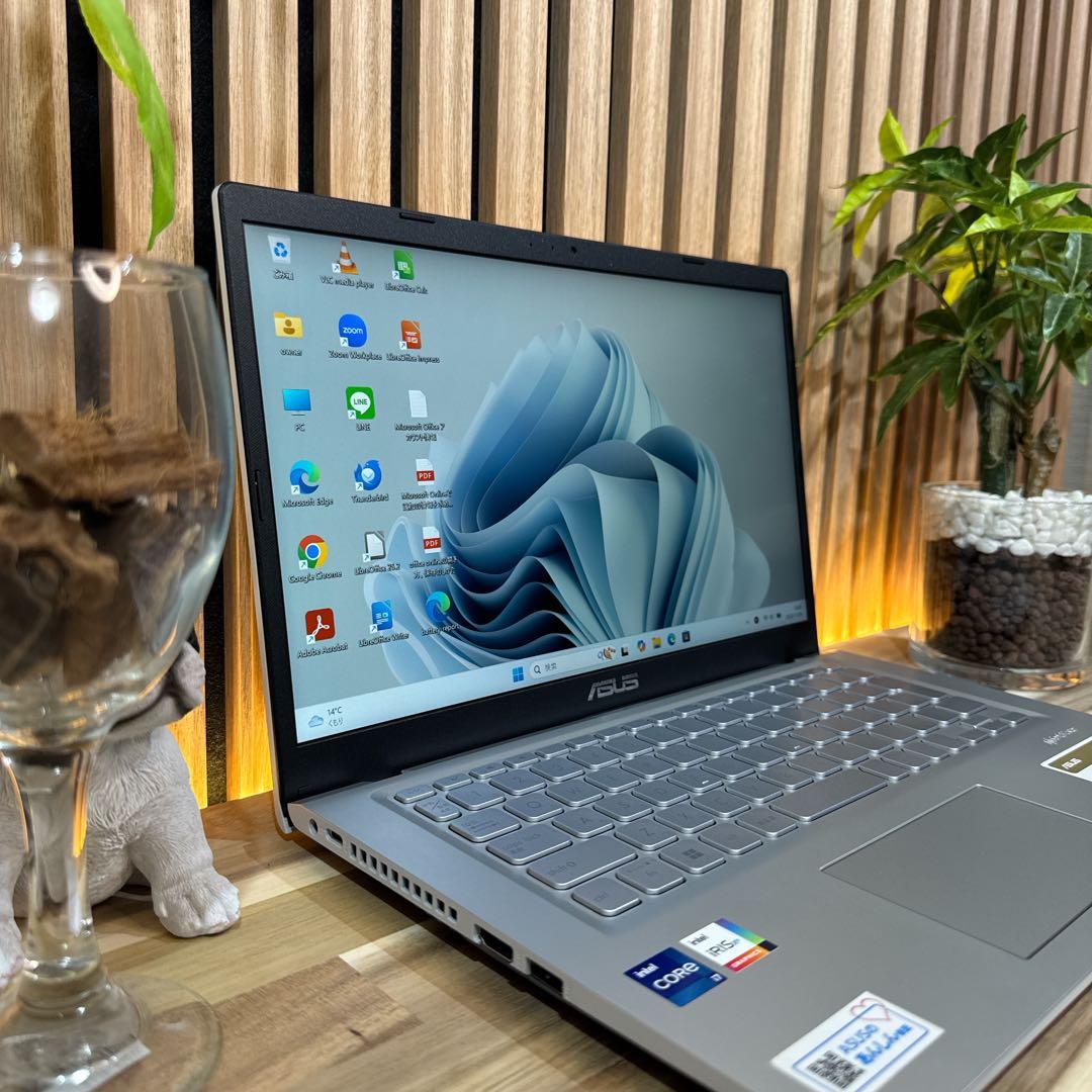 ハイスペック‼️ASUS☘️i7 第11世代☘️16GB☘512GB☘️ノートパソコン