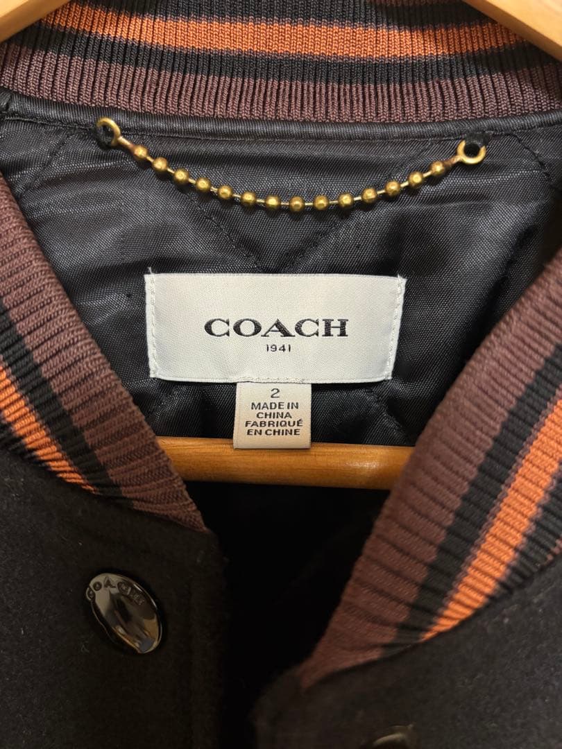coachスタジャン