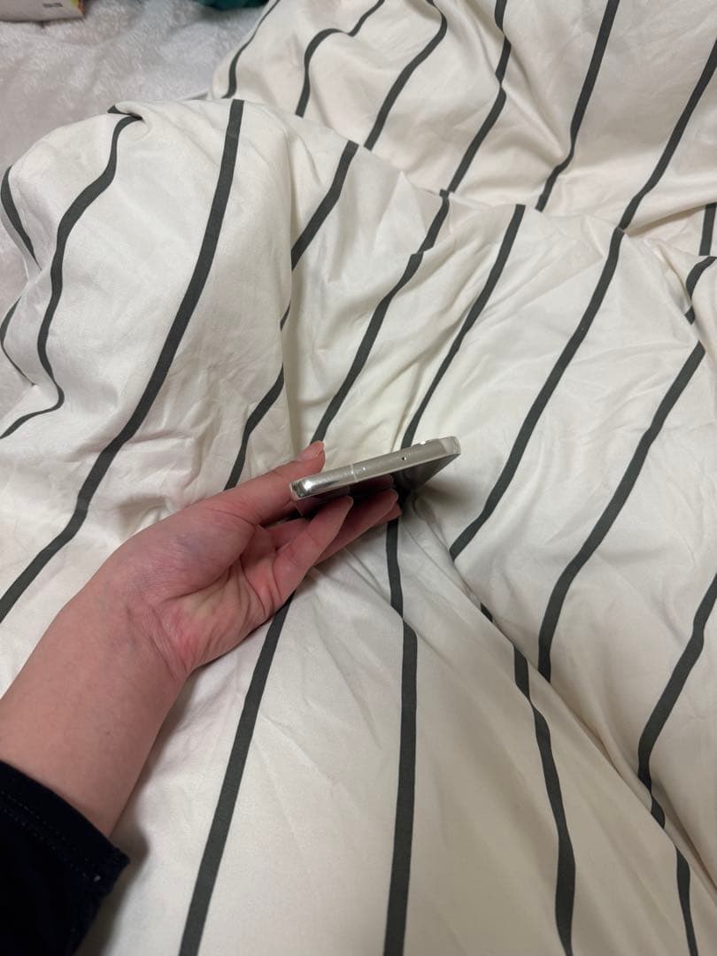 Samsung Galaxy S23 ホワイト 本体