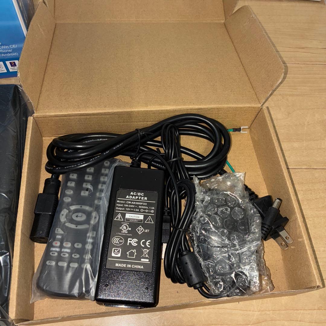 未使用　新品　H.264高機能監視用デジタルレコーダー DVR-YS04