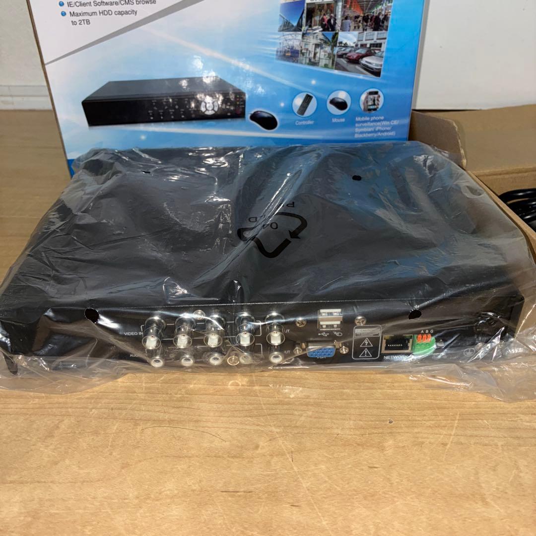 未使用　新品　H.264高機能監視用デジタルレコーダー DVR-YS04