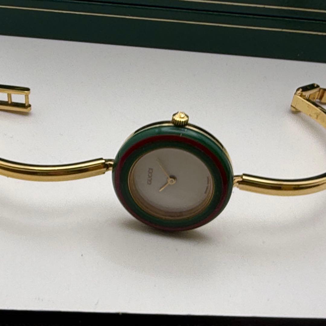 動作未確認　デッドストック　グッチ　チェンジベゼル　クォーツ　ベゼル11個付