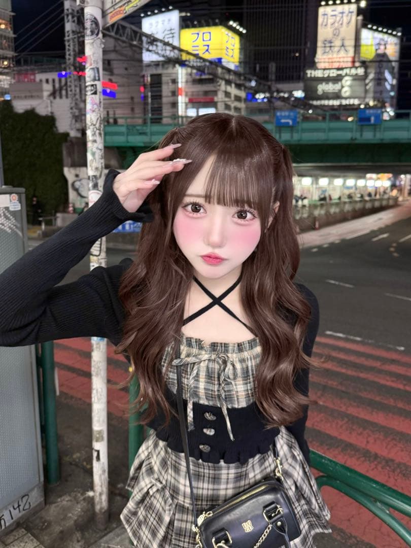 2*可様 【超激レア品！】pium ヨーク切替ハートボタン長袖ニット スカート