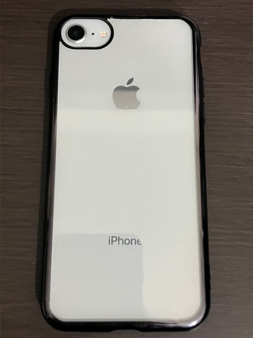 Apple iPhone 8シルバー　充電器付き