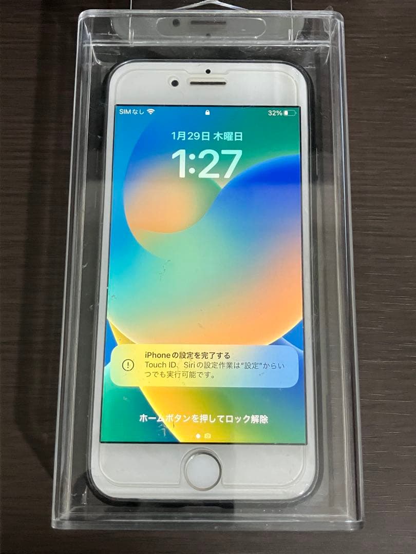 Apple iPhone 8シルバー　充電器付き